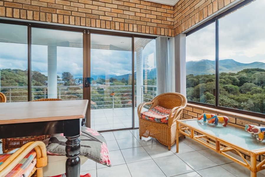 4 Bedroom Property for Sale in Bergsig Western Cape
